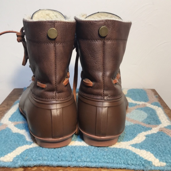 Crown & Ivy Duck Boots - Picture 4 of 9